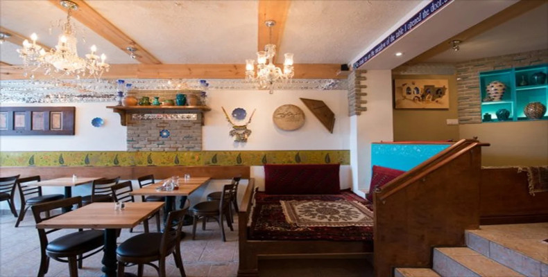 صبحانه ایرانی در تورنتو؛ Takht-e Tavoos