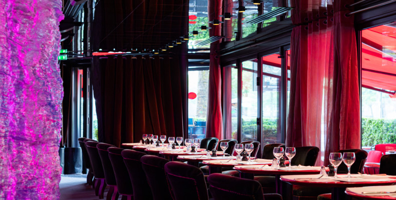 رستوران Le Coq در اطراف میدان تروکادرو پاریس