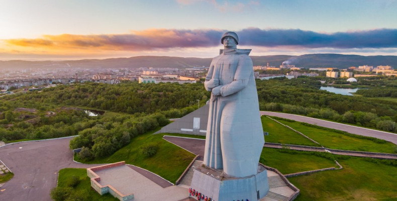 مجسمه آلیوشا از جاهای دیدنی مورمانسک