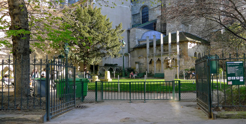 باغ کنار کلیسای سن ژرمن دو پر پاریس