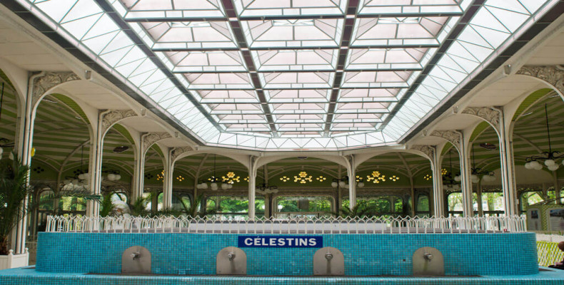 یک روز آرامش‌بخش در آبگرم ویشی از جاهای دیدنی فرانسه