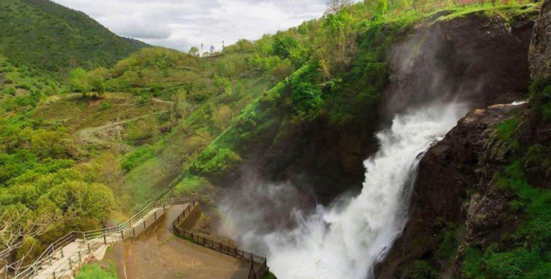 آبشار شلماش سردشت؛ راهنمای بازدید، مسیر دسترسی و تصاویر