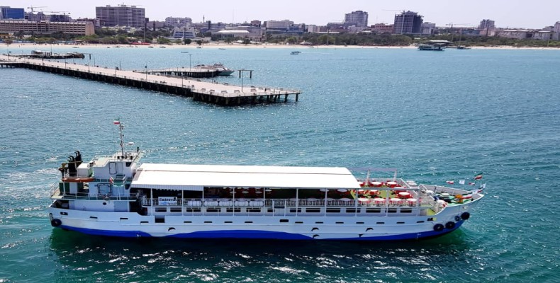 کشتی اوستا از کشتی های تفریحی کیش 