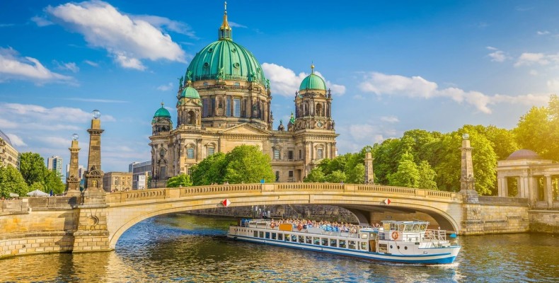 برلین المان از پرجمعیت ترین شهرهای اروپا