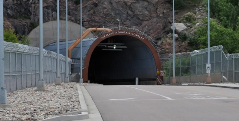 پایگاه Cheyenne Mountain – کلرادو از مناطق ممنوعه آمریکا