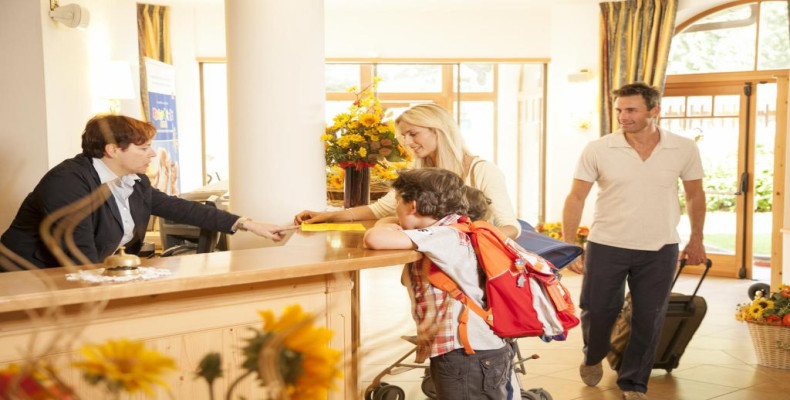 سفر خانوادگی به هتل های یوآل