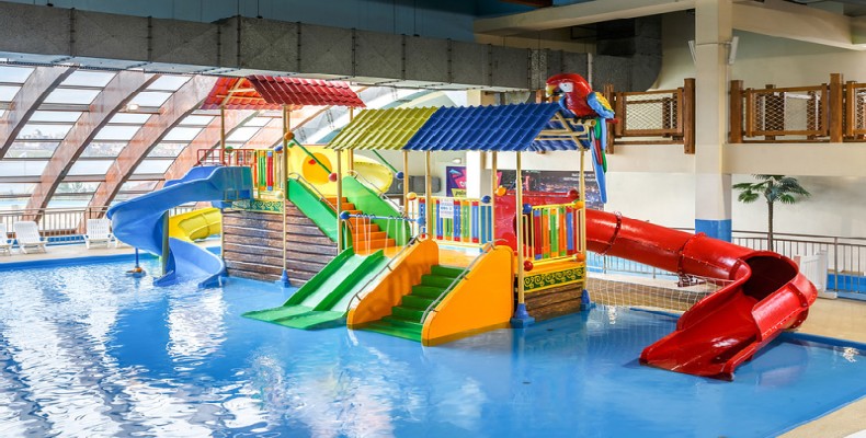 پارک آبی سرزمین موج ‌های دریایی اصفهان