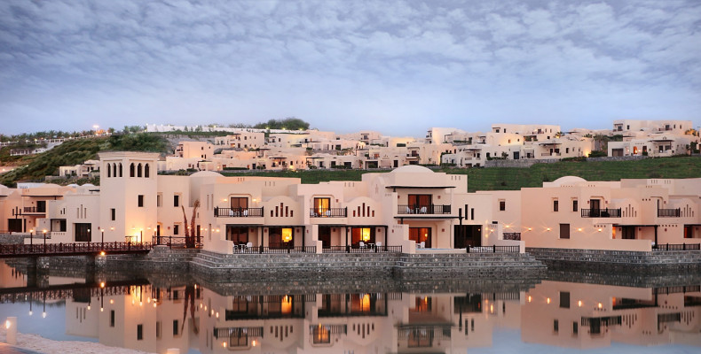 هتل کاو روتانا رأس‌الخیمه (The Cove Rotana Resort)