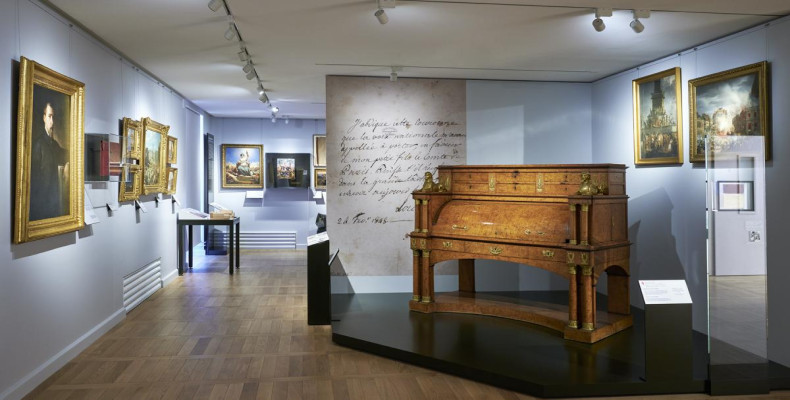 بخش قرن هفدهم و هجدهم (طبقه اول) موزه کارناواله پاریس