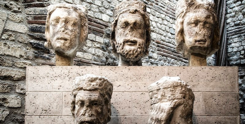 گالری نوتردام موزه کلونی پاریس